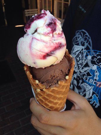 Solvang Trolley Ice Cream Parlor